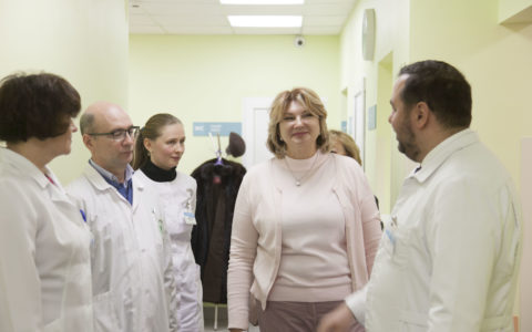 Республиканскую клиническую инфекционную больницу с рабочим визитом посетил главный инфекционист Минздрава России