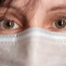 В глазах пациентов с тяжелым COVID-19 обнаружили аномальные изменения В глазах пациентов с тяжелым COVID-19 обнаружили аномальные изменения