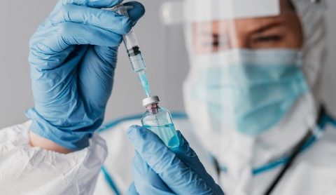 НИИ им. Смородинцева объявил о разработке комбинированной вакцины от гриппа и COVID-19